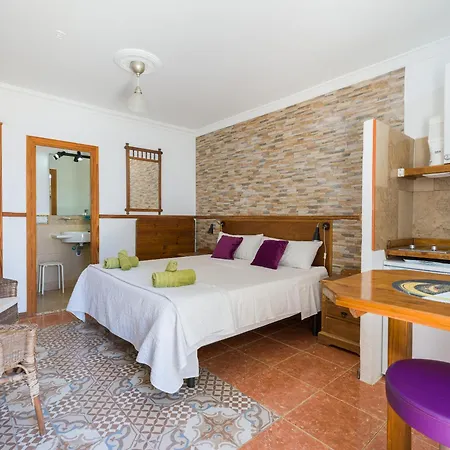 カントリーハウス Solo Adultos, Tuneras ラ・オリーバ