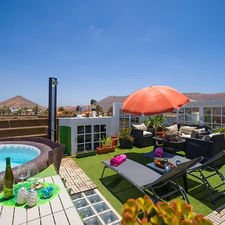 Solo Adultos, Tuneras カントリーハウス