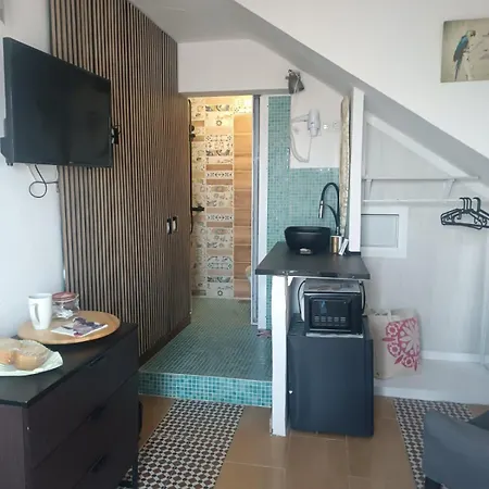 Solo Adultos, Tuneras カントリーハウス *