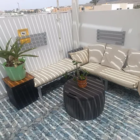 カントリーハウス Solo Adultos, Tuneras